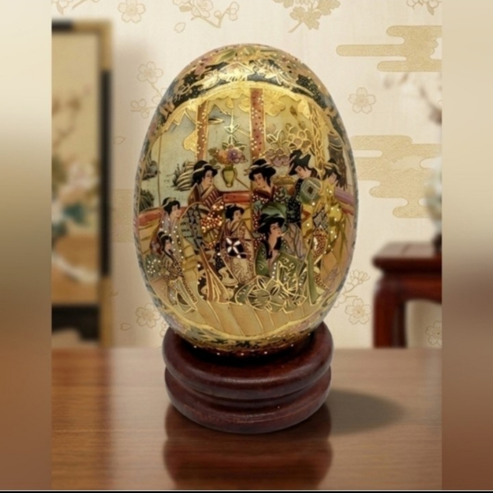 COPY - Beautiful Large Porcelain Satsuma Stamped Egg, Wooden stand Geisha Gilt …